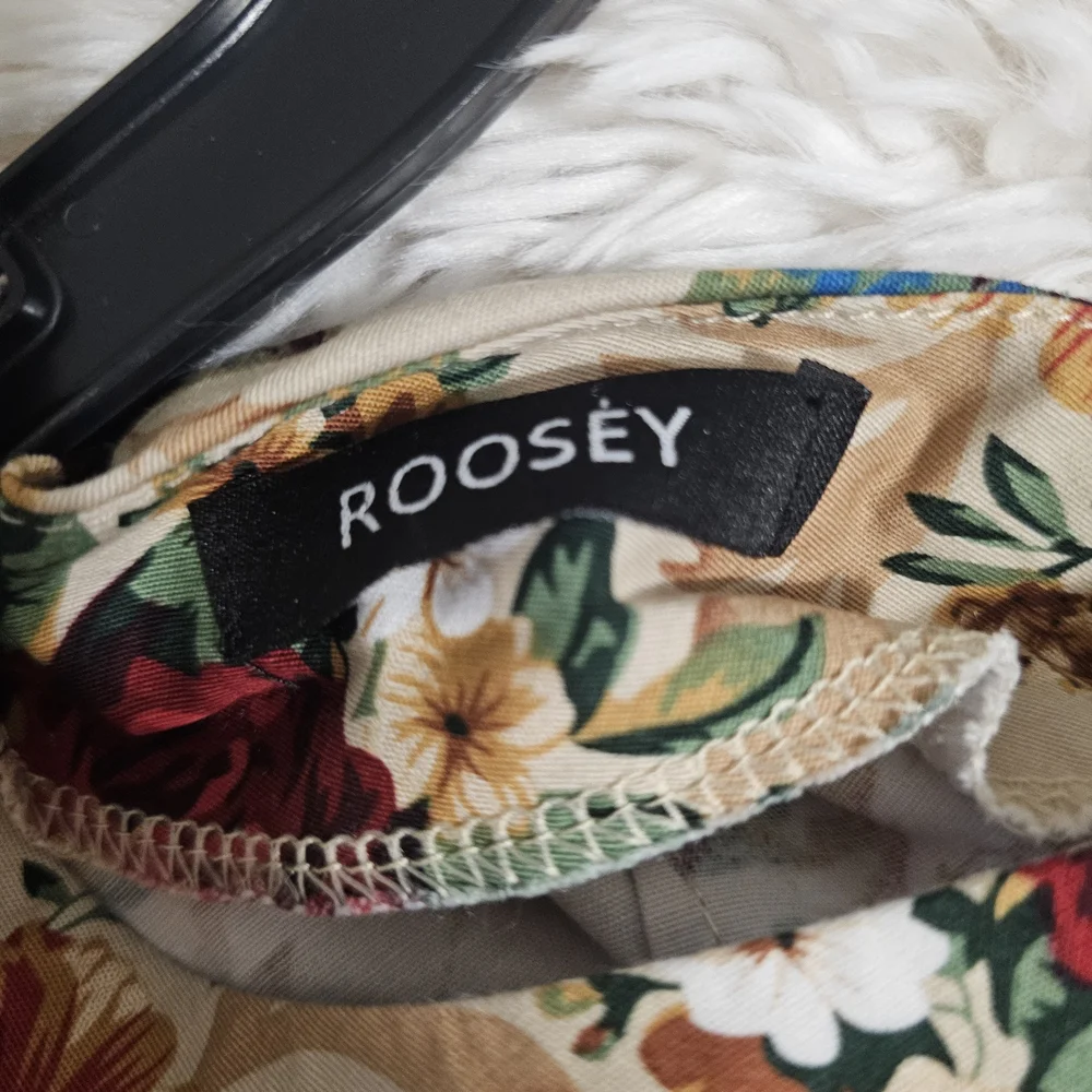 Elegant Floral Long Sleeve Dress - Picture 4 of 4